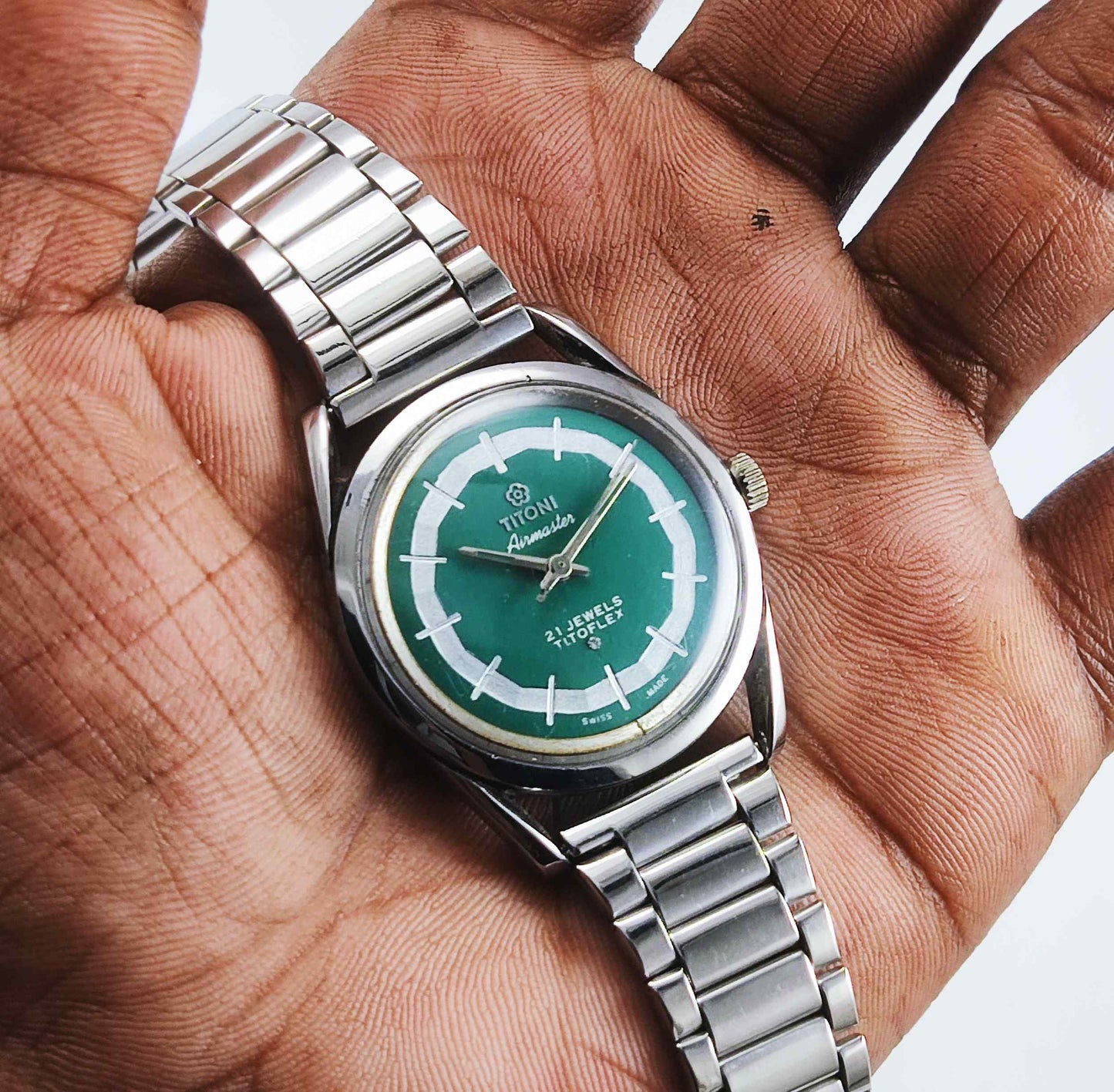 Titoni Airmaster 21 Jewels Titoflex Peacock Green Dial Watch Discover-Diamonds
