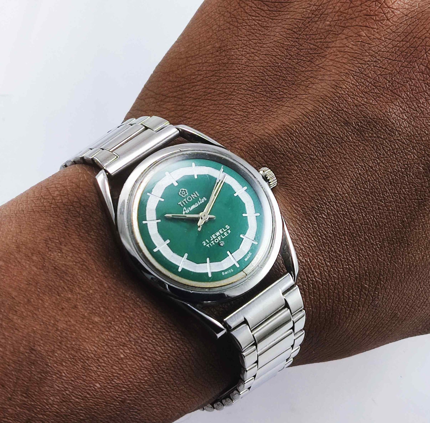 Titoni Airmaster 21 Jewels Titoflex Peacock Green Dial Watch Discover-Diamonds