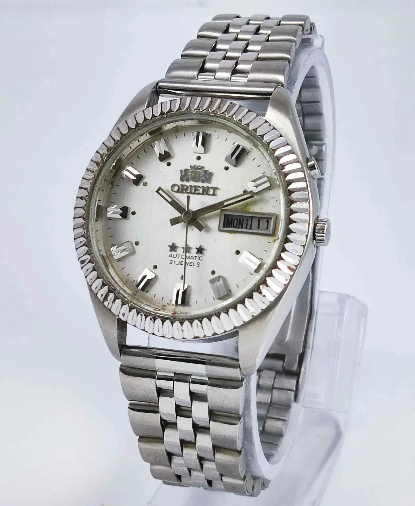 Genuine Orient Automatic 46941 Silver Dial 21 Jewels Day Date Discover-Diamonds