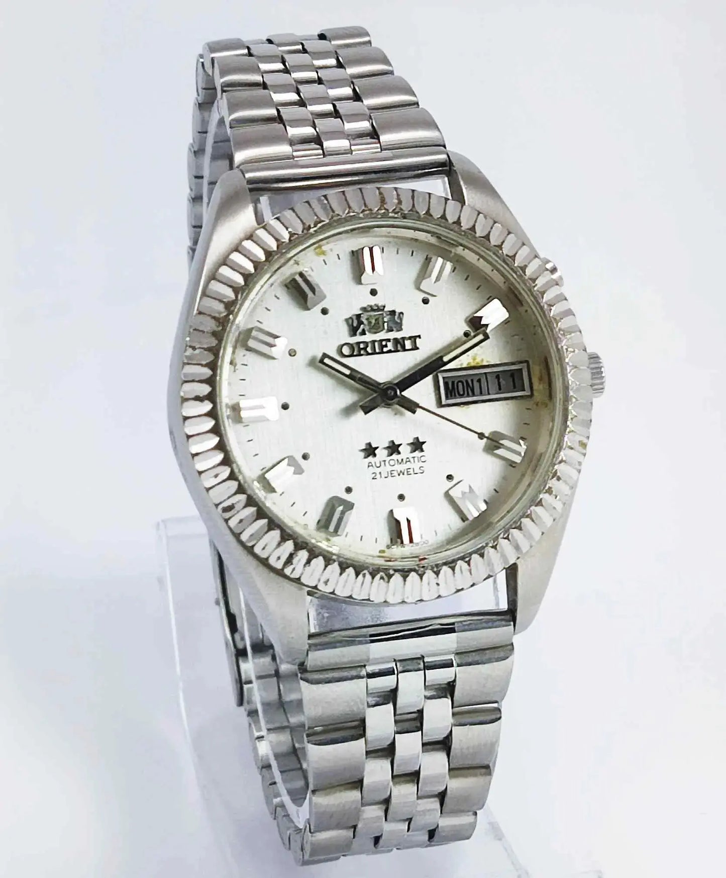 Genuine Orient Automatic 46941 Silver Dial 21 Jewels Day Date Discover-Diamonds