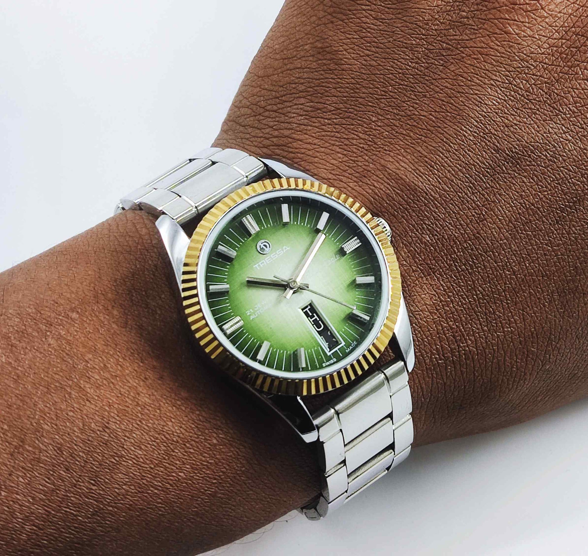 Trassa Automatic 21 Jewels Golden Eagle Green Dial Golden Bezel 2066 Discover-Diamonds