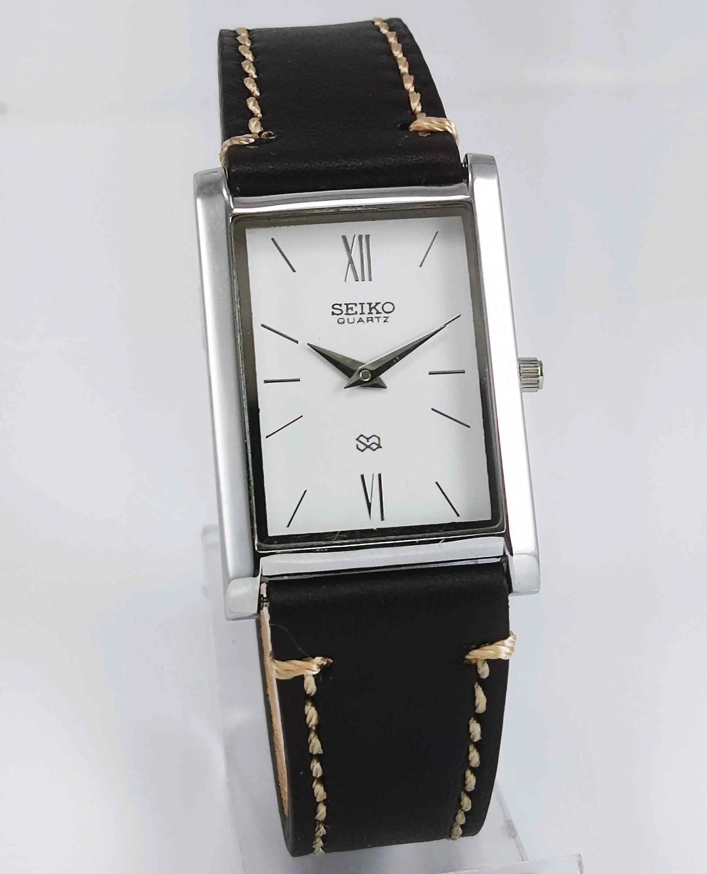 Seiko Quartz MIYOTA White Dial Silver Case Men's Watch Discover-Diamonds