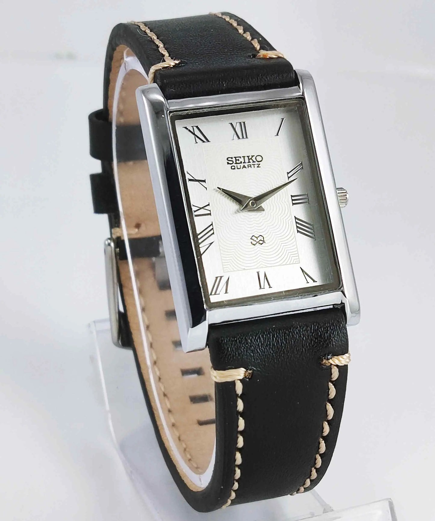 Seiko Quartz MIYOTA Silver Dial Silver Case Men's Watch Discover-Diamonds