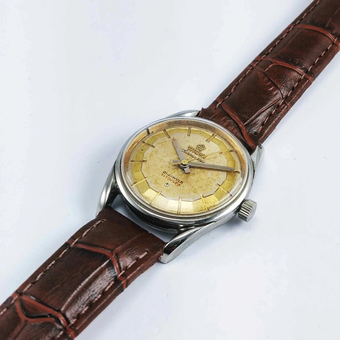 Titoni Airmaster 21 Jewels Titoflex Golden Dial Watch Discover-Diamonds