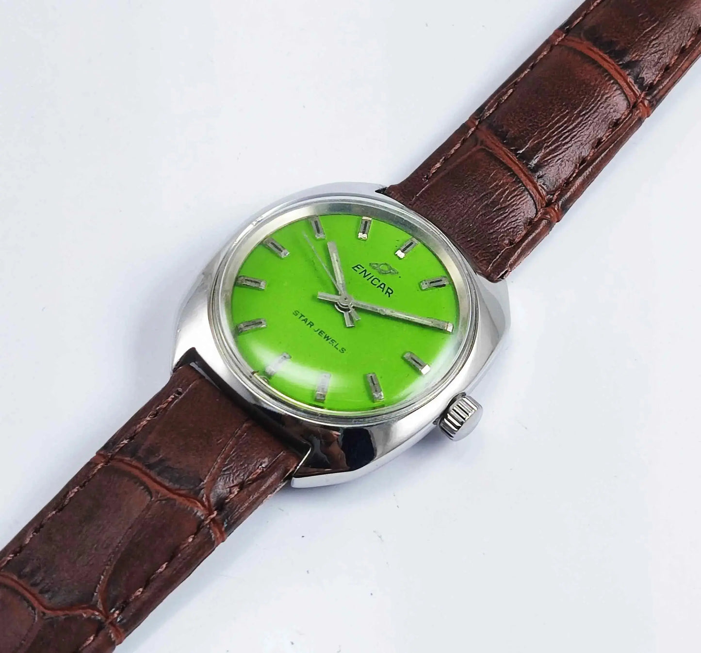 Enicar Star Jewels With 25 Jewels Lime green Dial Men's Watch Discover-Diamonds