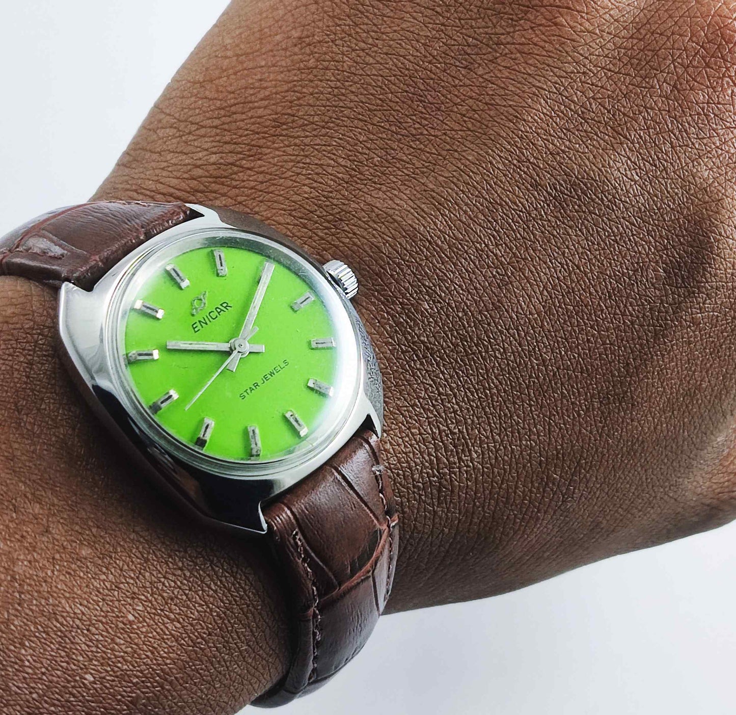 Enicar Star Jewels With 25 Jewels Lime green Dial Men's Watch Discover-Diamonds