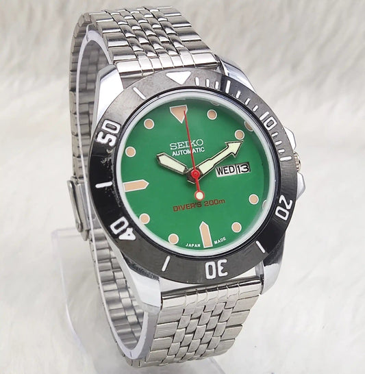 Seiko Automatic Green Dial Day Date 21 Jewels Rotating Bezel Men's Watch 6319A Discover-Diamonds Physical