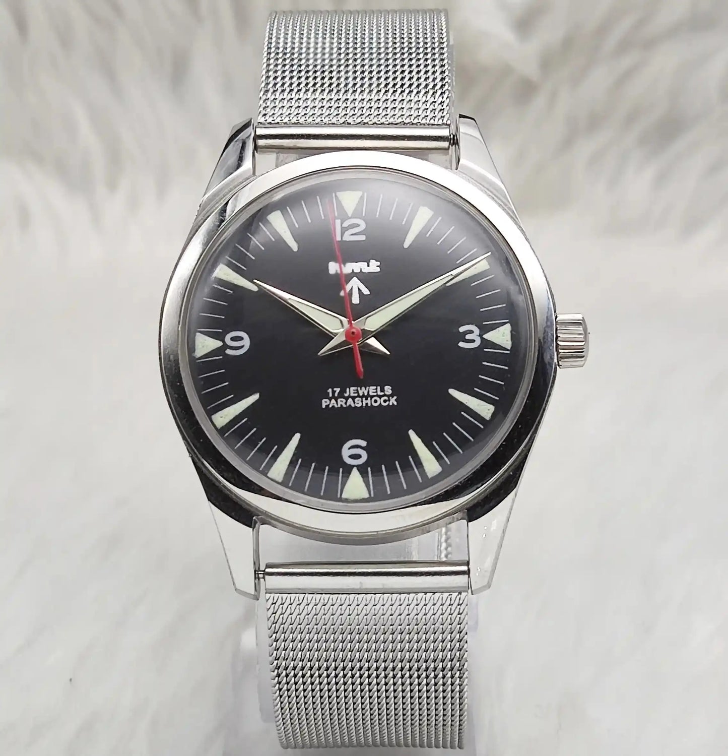 HMT Glow In The Dark 17 Jewels Black Dial Transparent Back Handwinding 0231