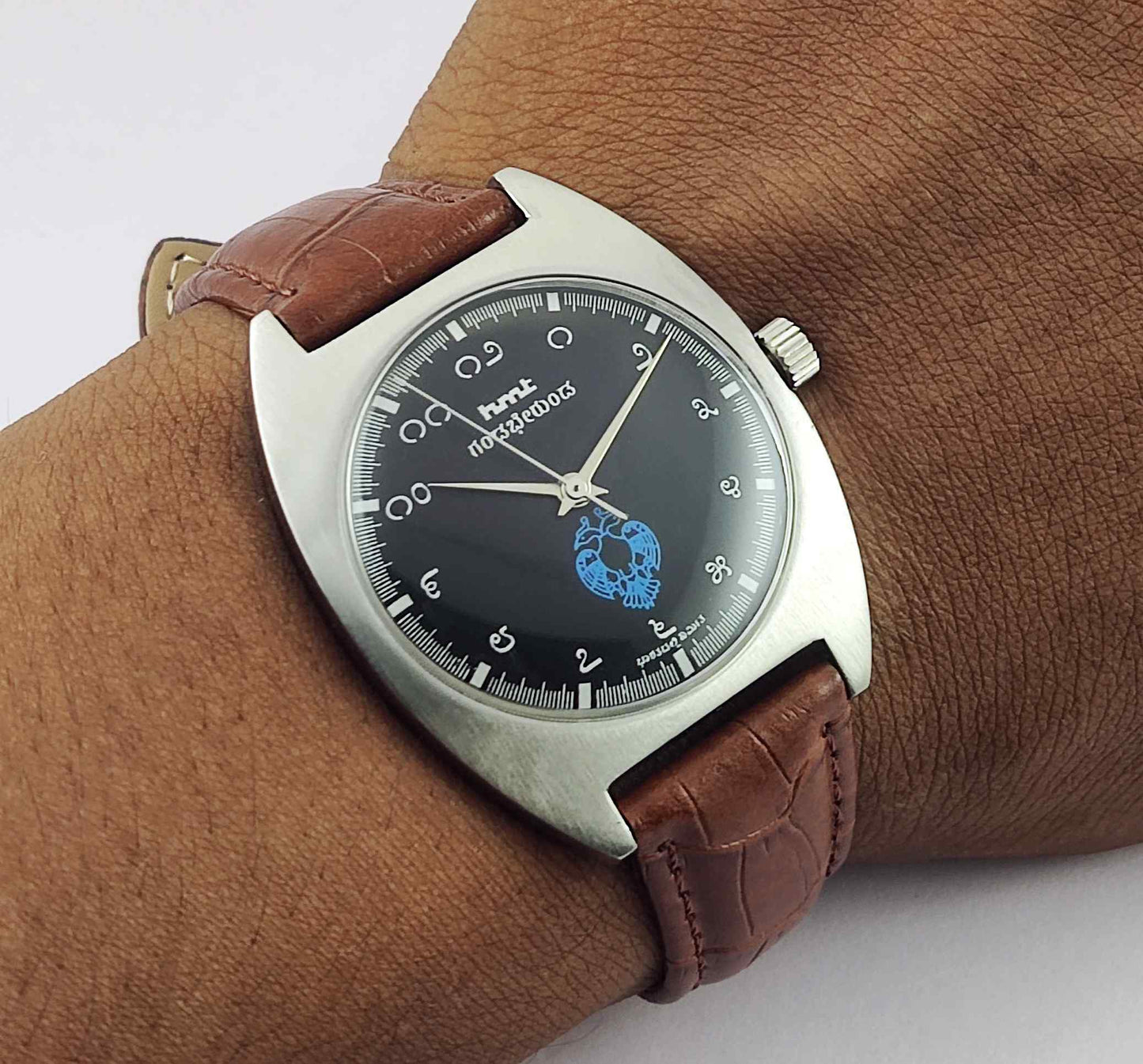 HMT Gandaberunda Kannada Numerals 17 Jewels Black Dial Handwinding Men's Watch 0231 Discover-Diamonds