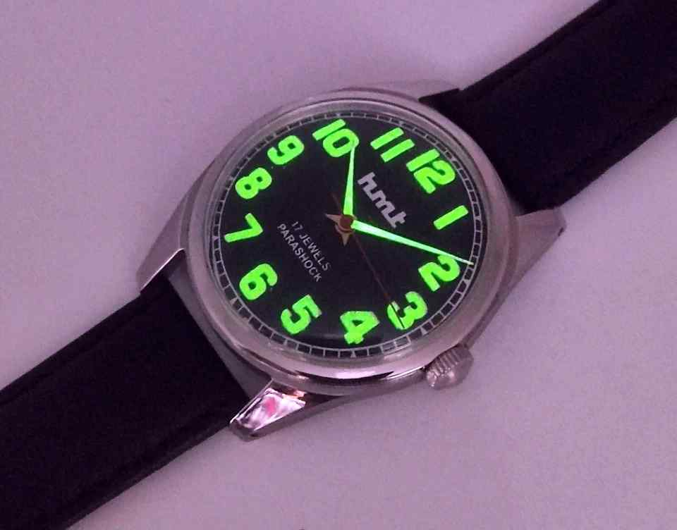 HMT Glow In The Dark Black Dial 17 Jewels Para Shock Handwinding Men's Watch Discover-Diamonds