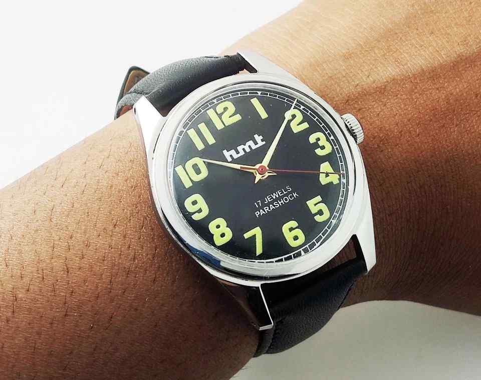 HMT Glow In The Dark Black Dial 17 Jewels Para Shock Handwinding Men's Watch Discover-Diamonds