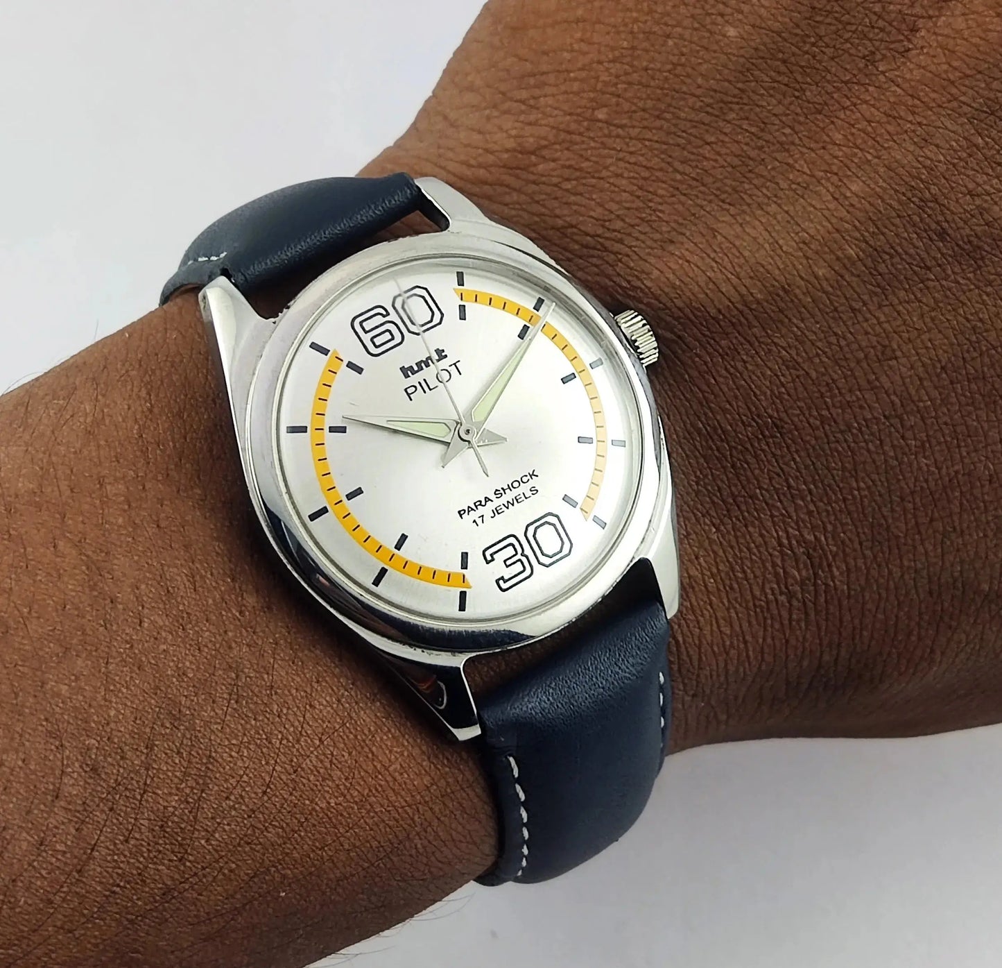HMT Pilot Silver Dial Para Shock 17 Jewels Mechanical Handwinding Men's Watch 0231 Discover-Diamonds