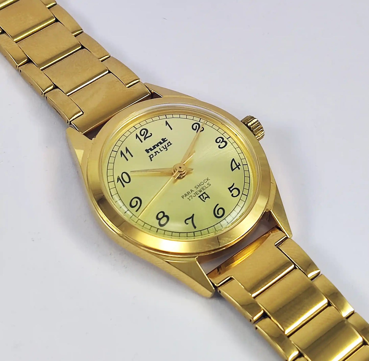 HMT Priya Para Shock 17 Jewels Golden Dial Handwinding Watch Discover-Diamonds
