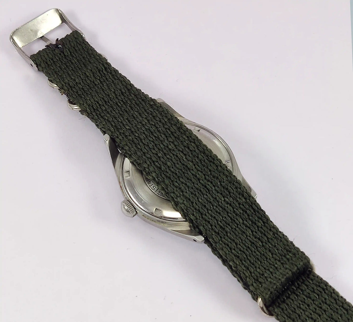 HMT Tamil Green Dial Para Shock 17 Jewels Handwinding Men's Watch 0231 Discover-Diamonds