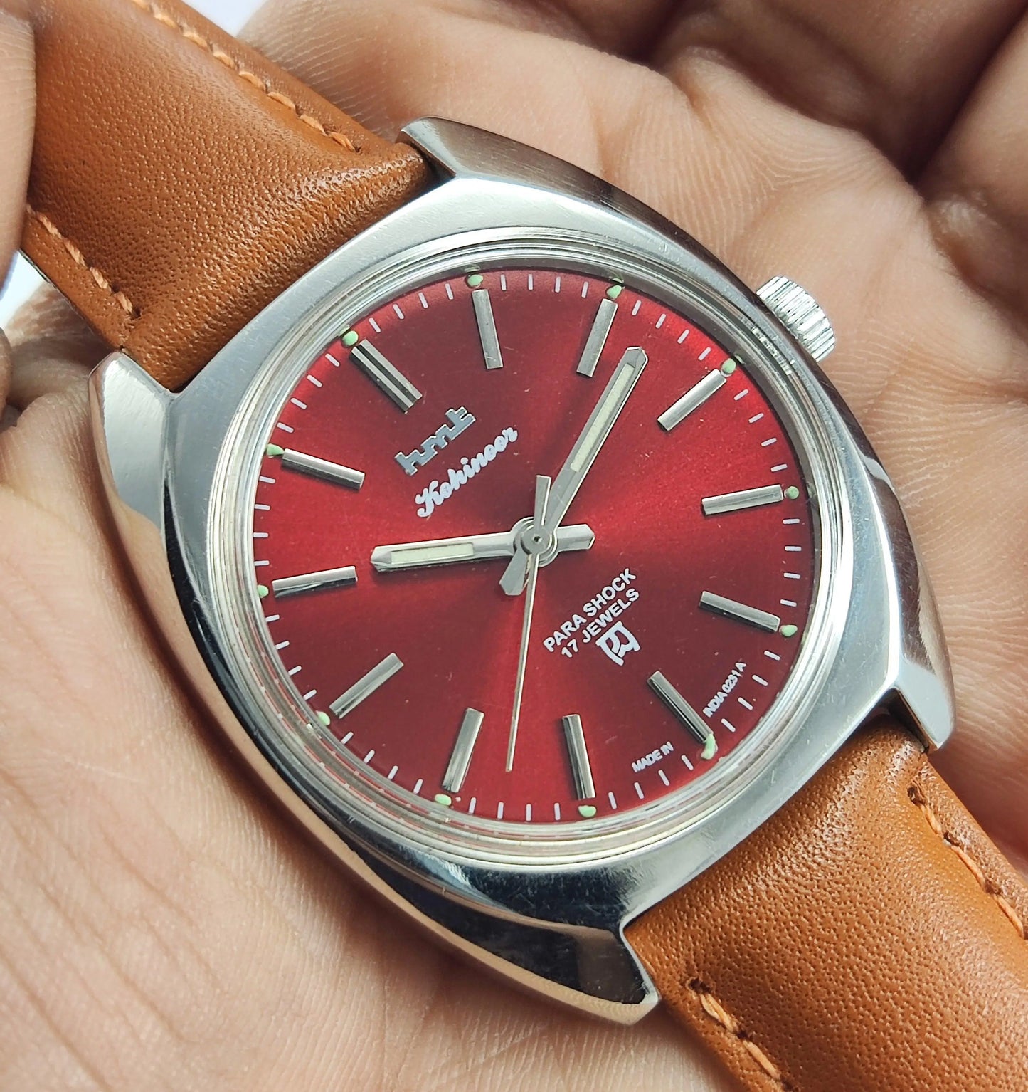 HMT Kohinoor Para Shock 17 Jewels Maroon Red Dial Mechanical Hand winding Men's Wrist Watch - Discover-Diamonds