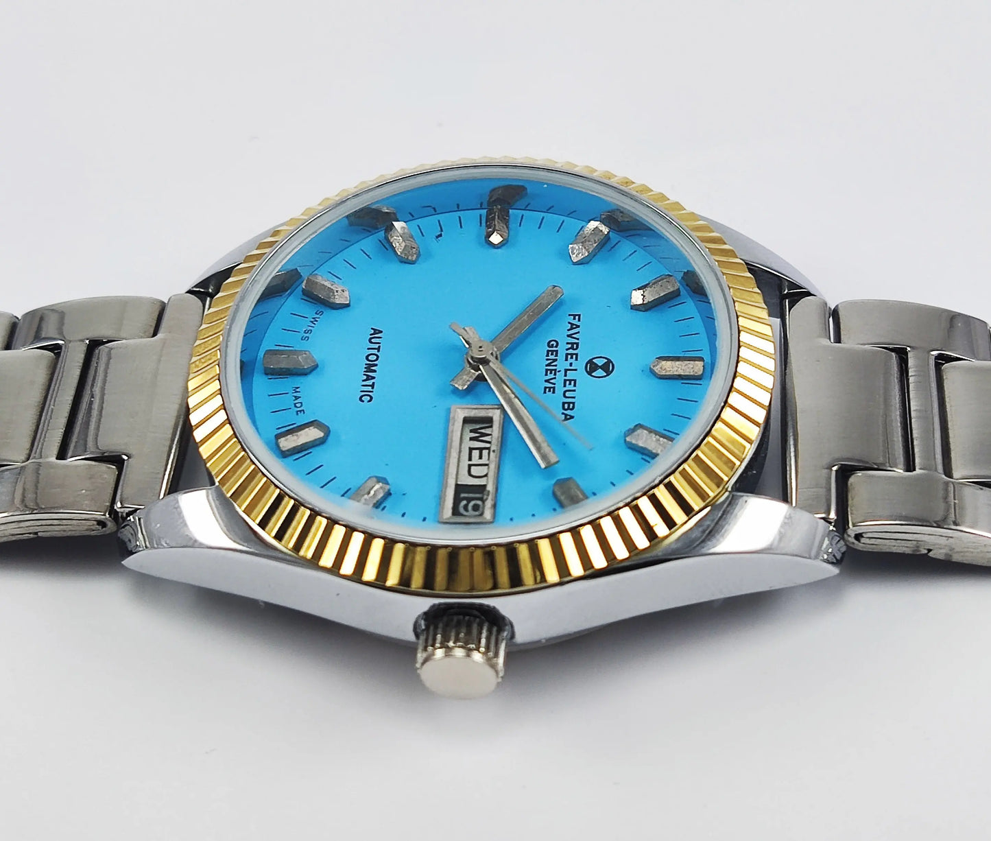 Favre-Leuba Geneve Blue Dial Swiss Made 2066 Automatic Movement 17 Jewels Day-Date Function Golden Bezel Men's Wrist Watch Discover-Diamonds
