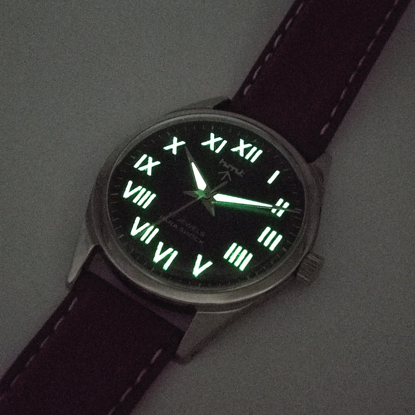 HMT Para Shock 17 Jewels Night Glow Black Dial Mechanical Hand winding Men's Wrist Watch Discover-Diamonds