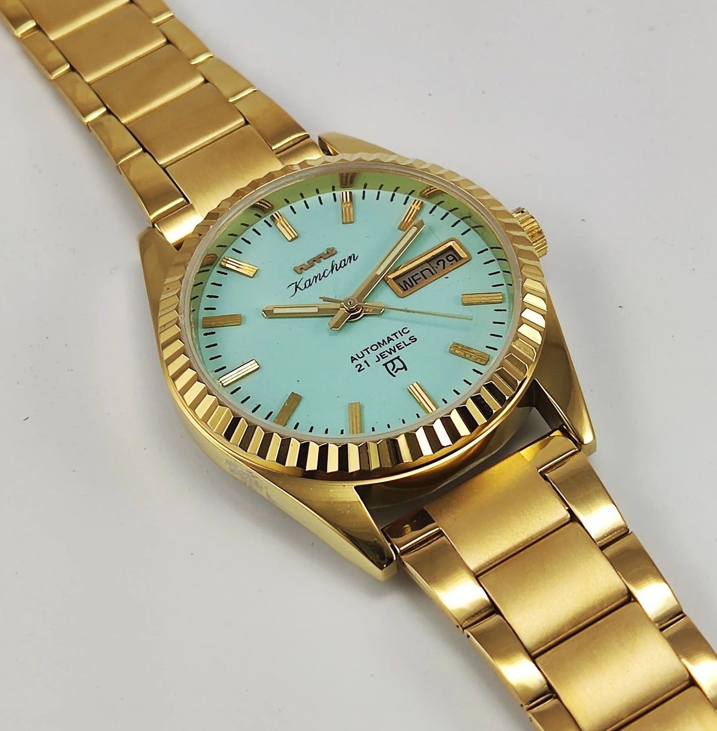 HMT Kanchan Para Shock 21 Jewels Pista Green Dial Day Date Function Mechanical Automatic Men's Wrist Watch Discover-Diamonds