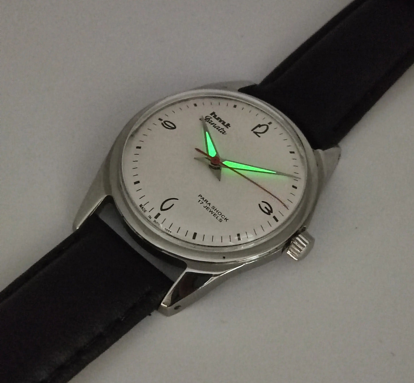 HMT Janata Para Shock 17 Jewels White Dial Mechanical Hand winding Men's Wrist Watch Discover-Diamonds