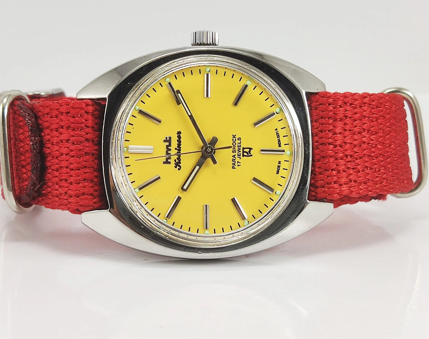 HMT Kohinoor Para Shock 17 Jewels Sun Yellow Dial Mechanical Hand winding Men's Wrist Watch Discover-Diamonds