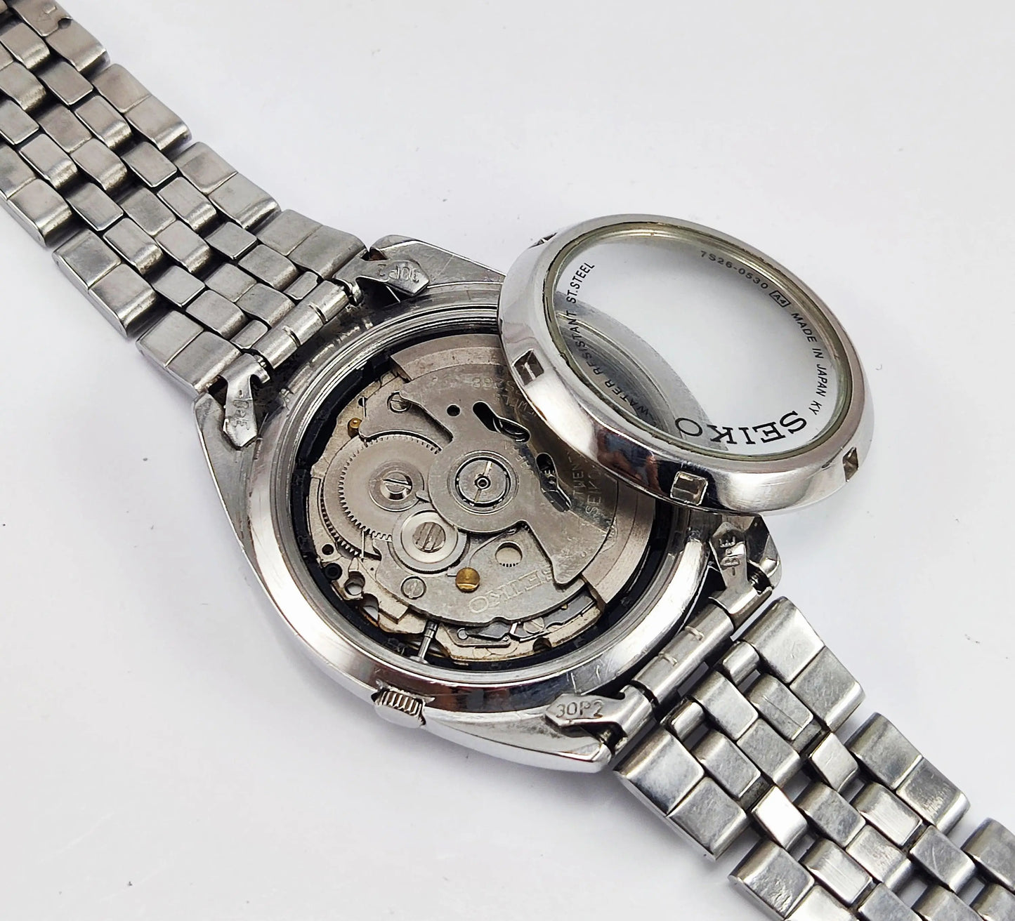 Seiko 5 Mechanical Automatic-7S26B Analog 21 Jewels Day Date Golden Dial Men's Wrist Watch - Discover-Diamonds