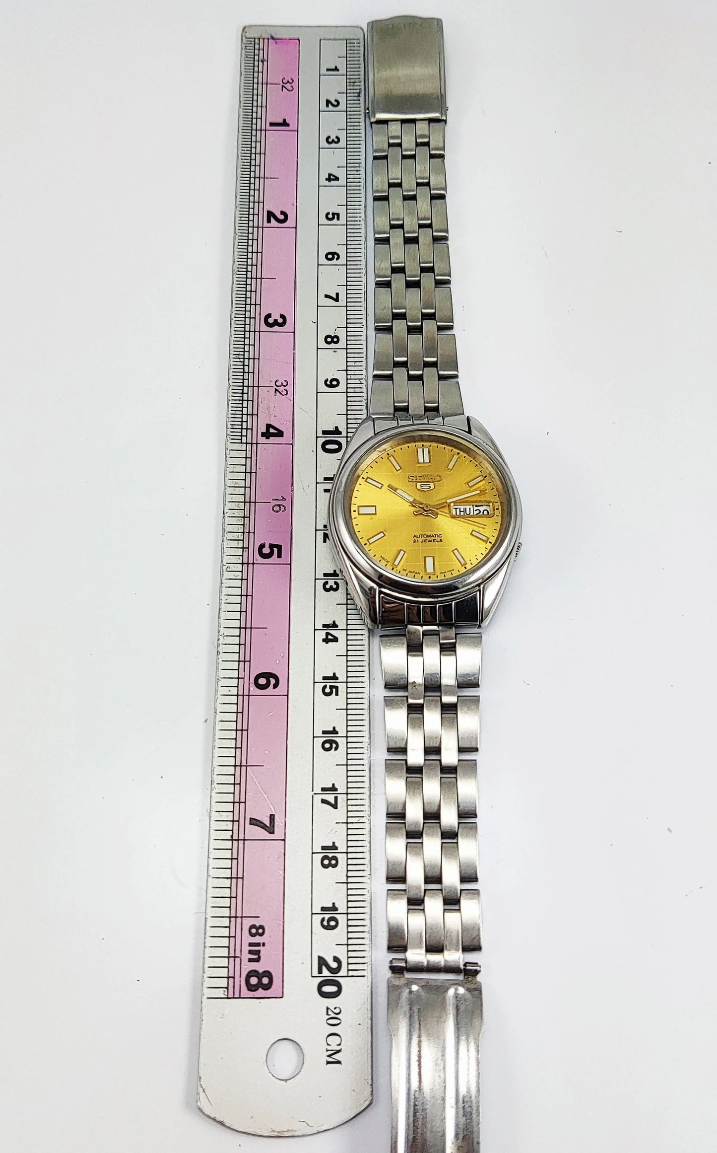 Seiko 5 Mechanical Automatic-7S26B Analog 21 Jewels Day Date Golden Dial Men's Wrist Watch - Discover-Diamonds