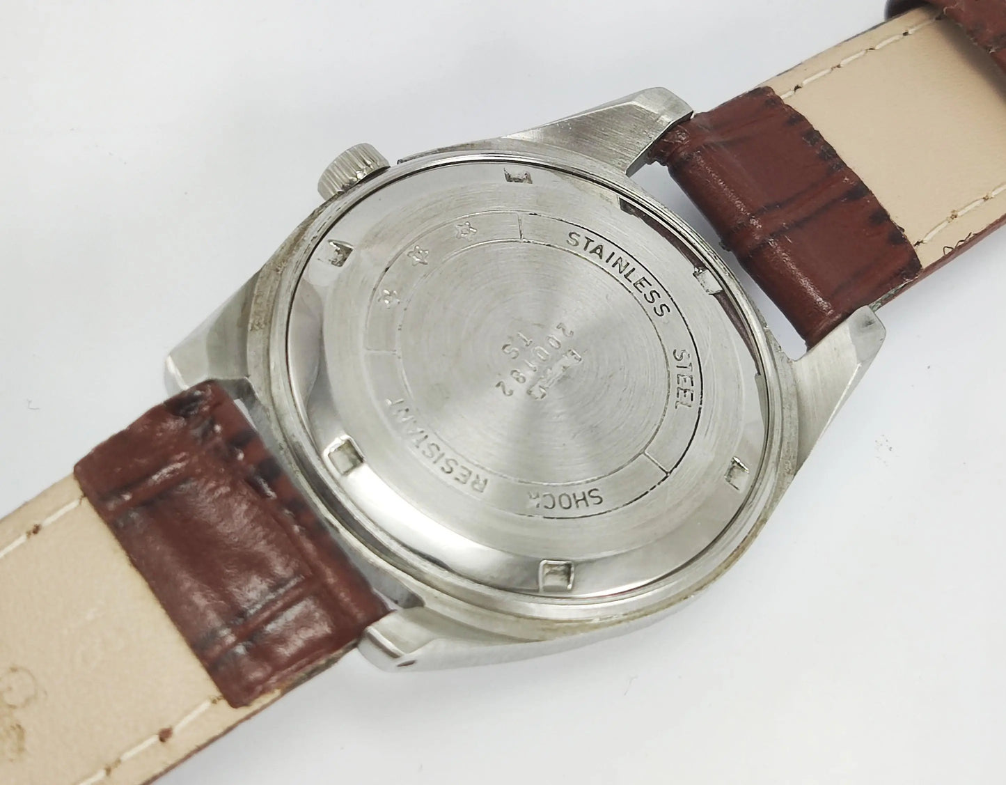 HMT Pilot Para Shock 17 Jewels Red Dial Mechanical Hand winding Men's Wrist Watch - Discover-Diamonds