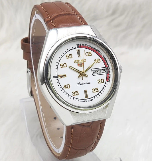 Seiko 5 Automatic White Dial English Numerals Indices A6319 Discover-Diamonds Physical
