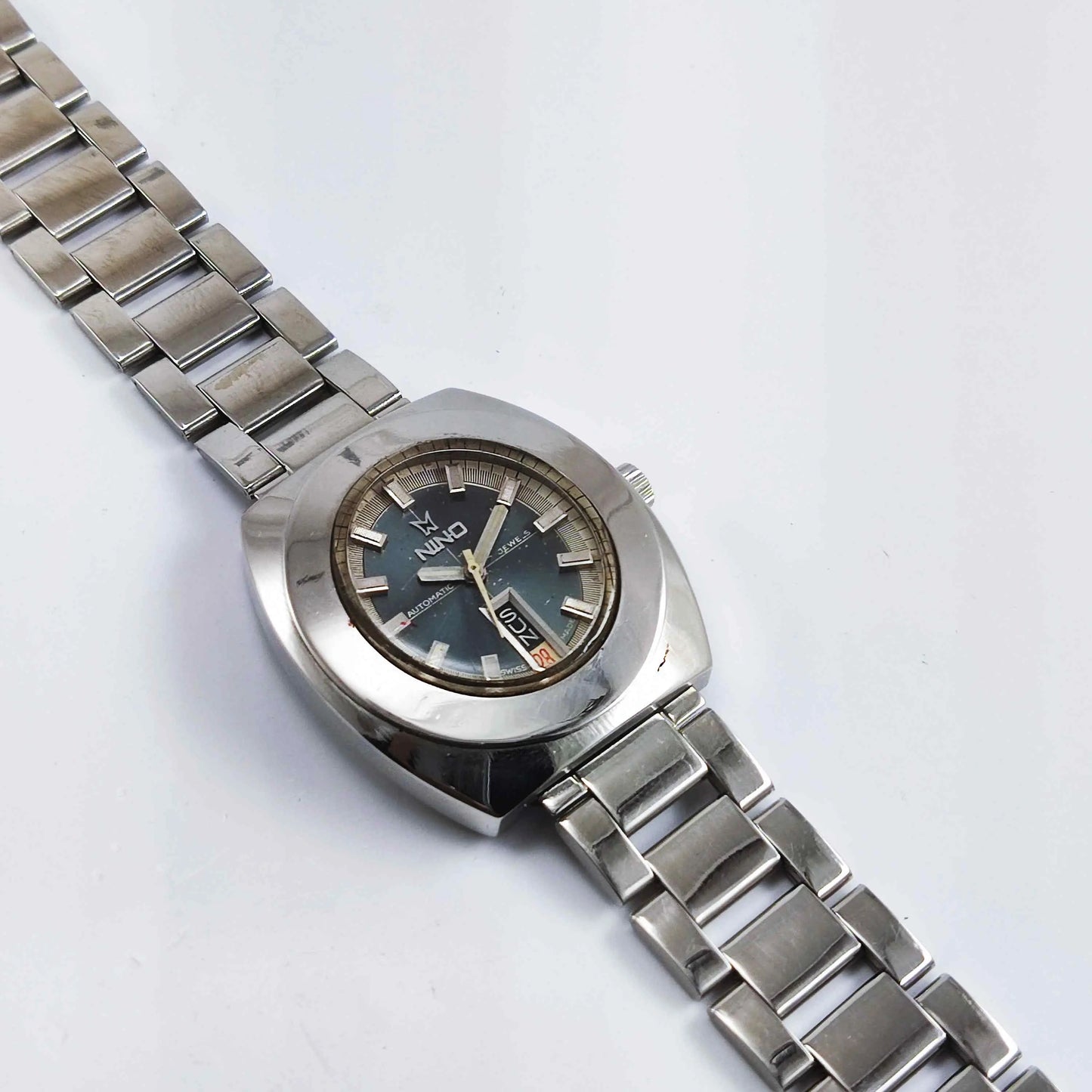 Vintage Nino Automatic Gray Dial 17 Jewels Swiss Made 2066 Discover-Diamonds
