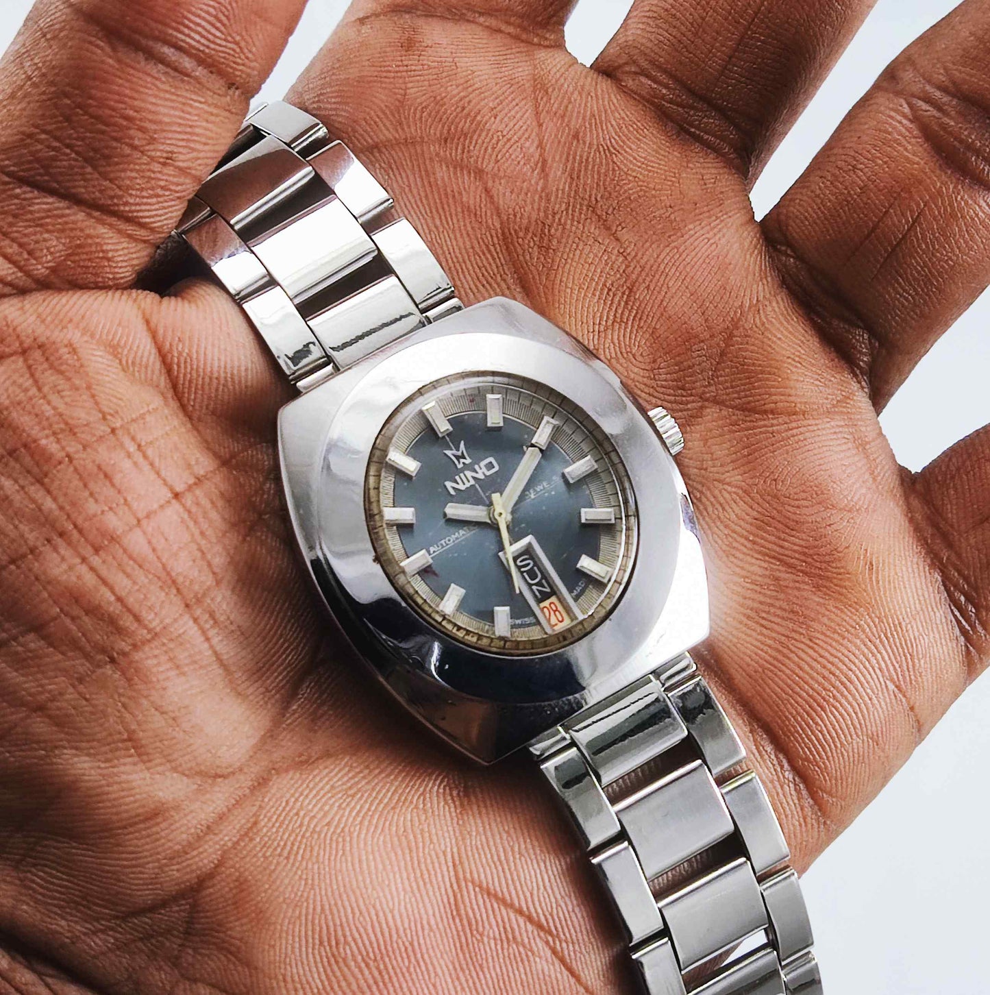 Vintage Nino Automatic Gray Dial 17 Jewels Swiss Made 2066 Discover-Diamonds