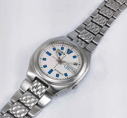 Seiko 5 Automatic-7S26A Pearl Dial 21 Jewels Transparent Back Day Date Men's Mechanical Watch Discover-Diamonds