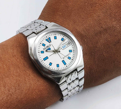 Seiko 5 Automatic-7S26A Pearl Dial 21 Jewels Transparent Back Day Date Men's Mechanical Watch Discover-Diamonds