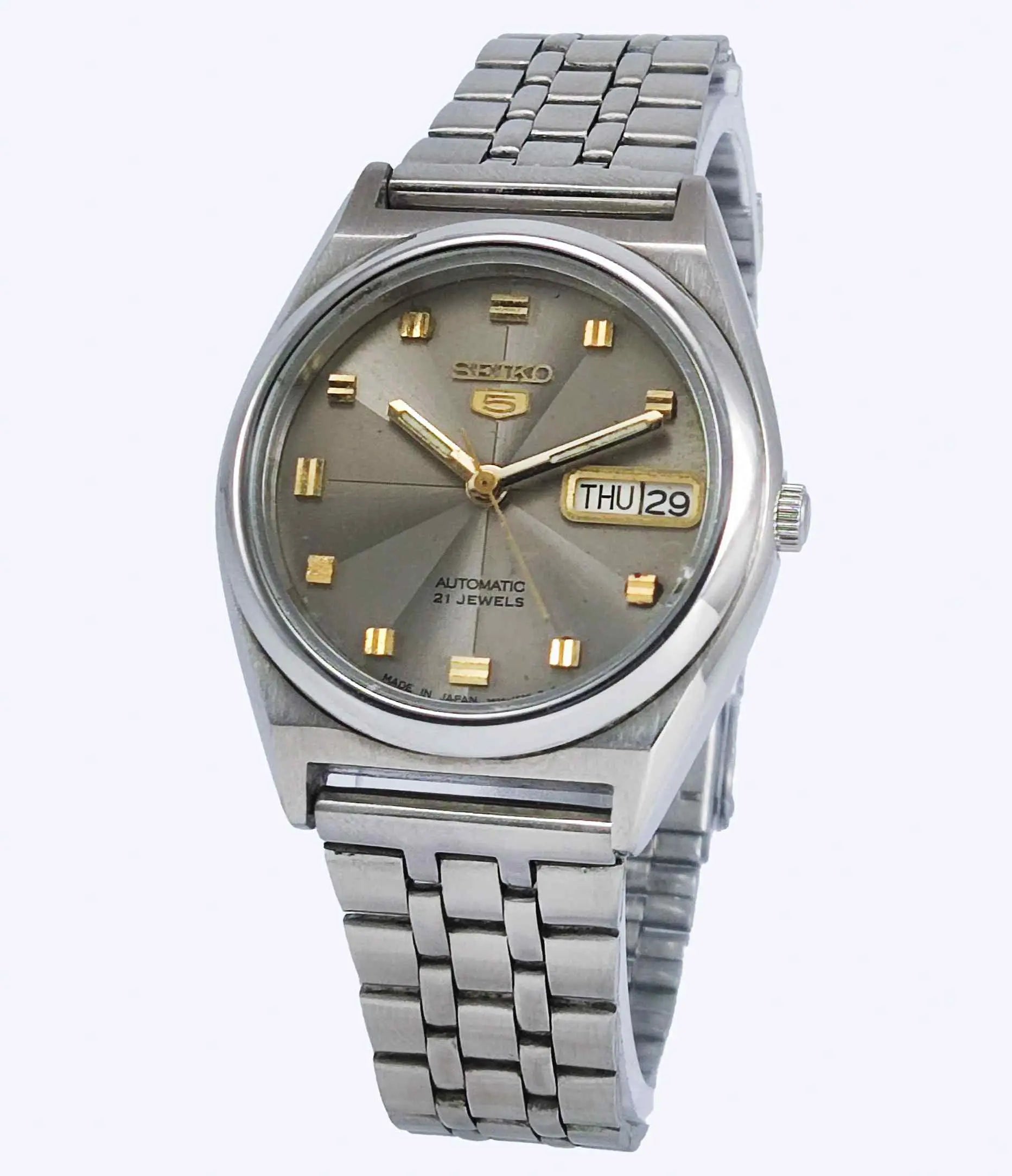 Seiko 5 Automatic-7S26A Silver Dial 21 Jewels Day Date – Discover-Diamonds