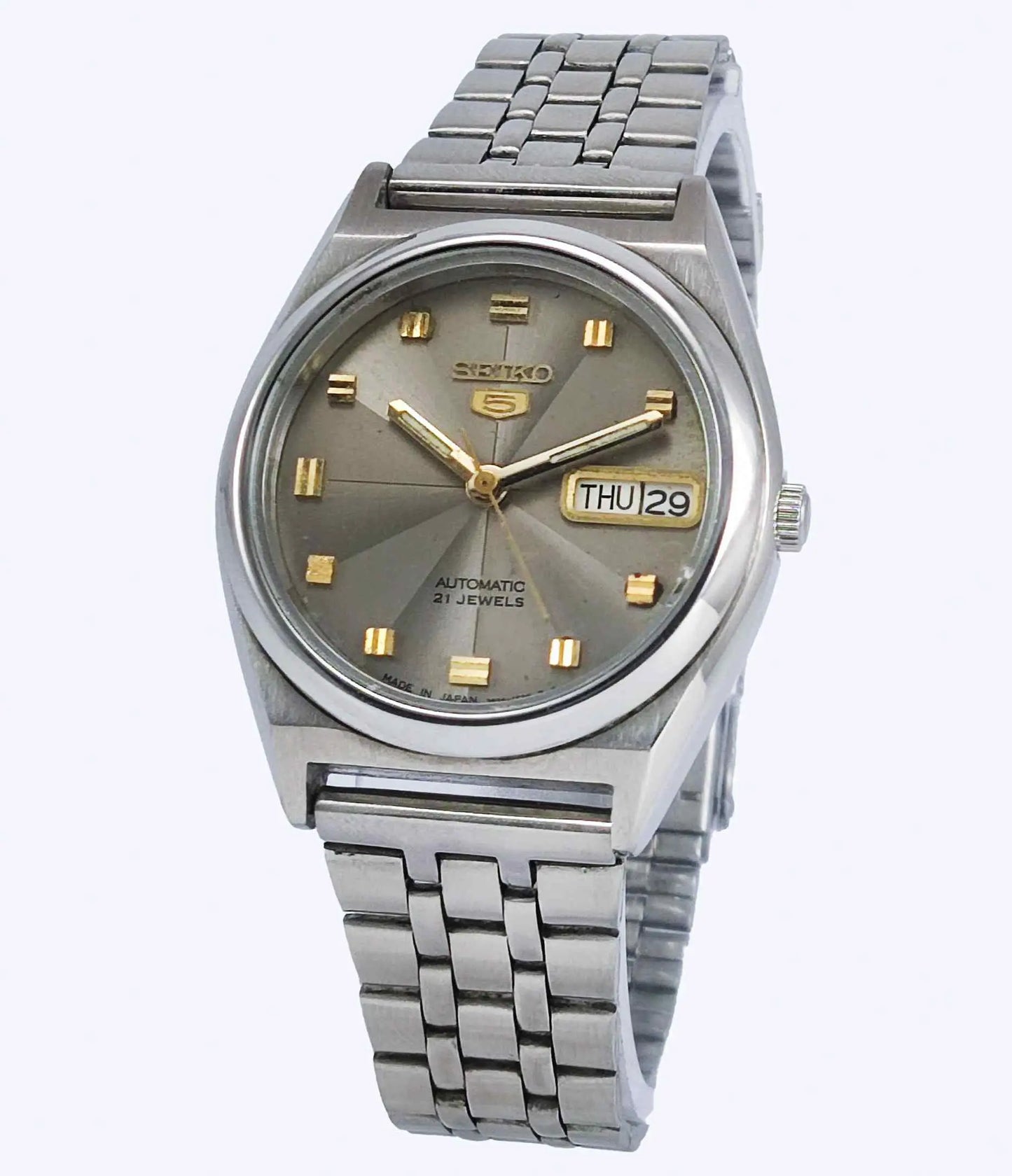 Seiko 5 Automatic-7S26A Silver Dial 21  Jewels Day Date Men's Mechanical Watch Discover-Diamonds