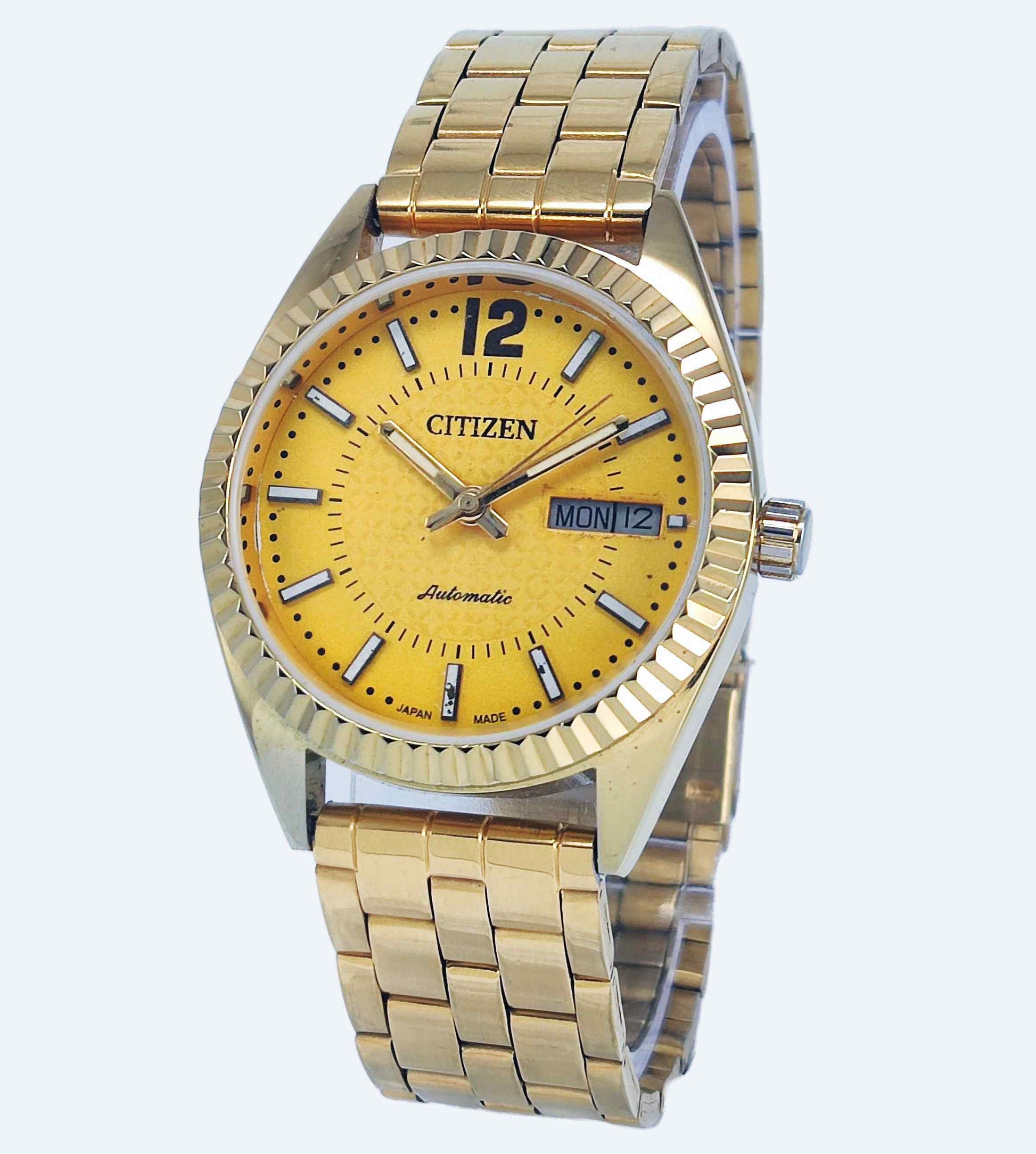 Citizen Automatic 8200A Sun Yellow Dial 21 Jewels Day Date Men's Mechanical Watch Discover-Diamonds