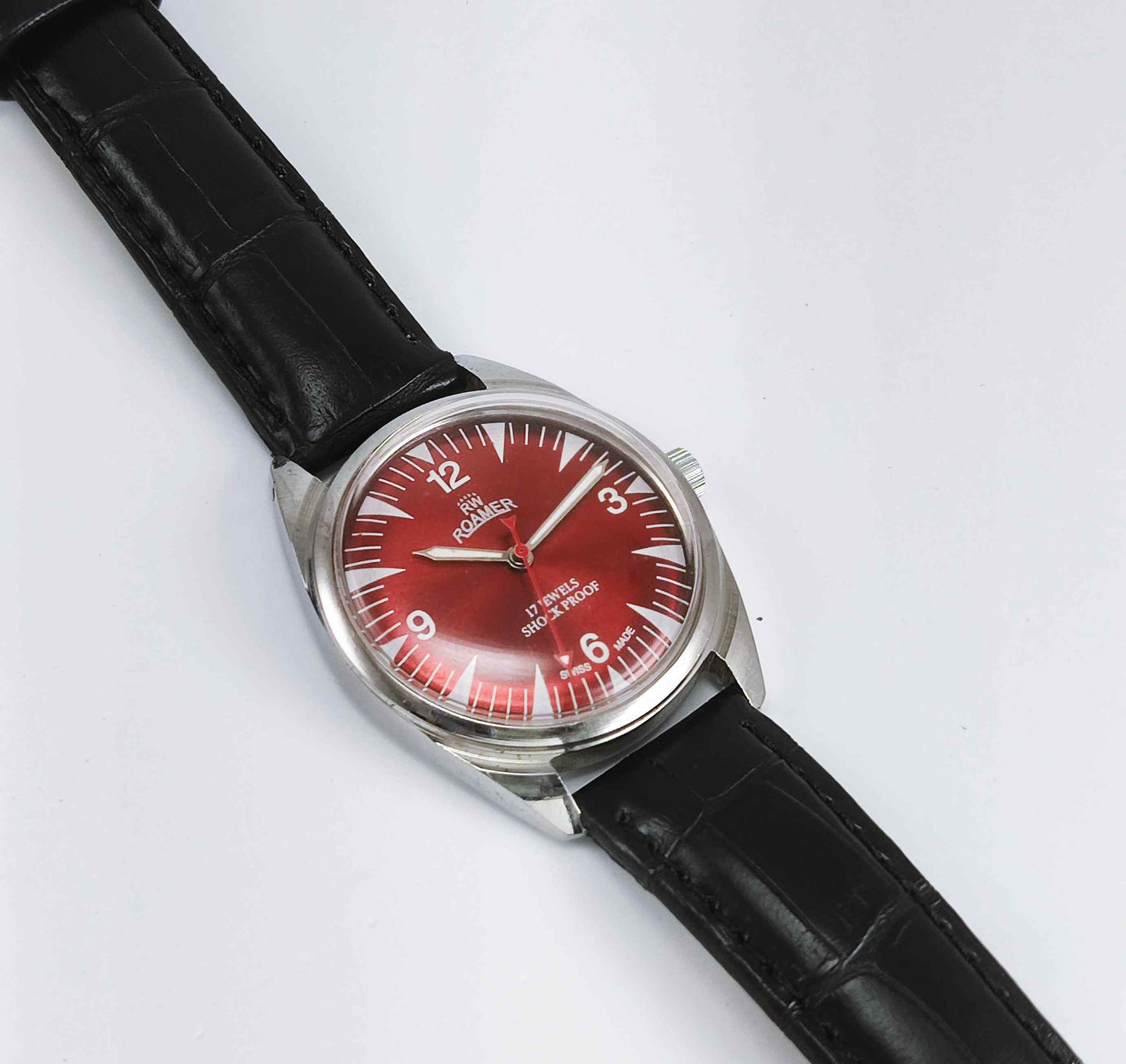 Roamer 17 Jewels Shock Proof Mechanical Handwinding Red Dial Watch Discover-Diamonds