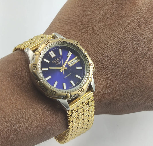Seiko 5 Automatic 7S26A Blue Dial 21 Jewels Transparent Back Discover-Diamonds