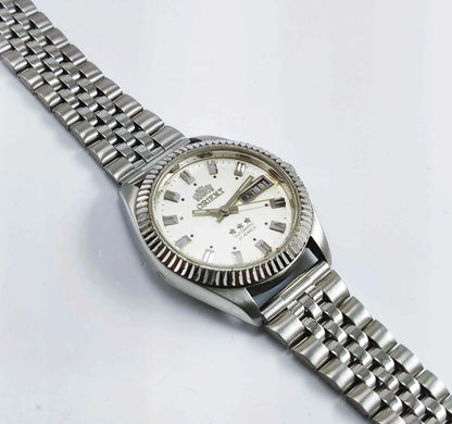 Genuine Orient Automatic 46941 Silver Dial 21 Jewels Day Date Discover-Diamonds