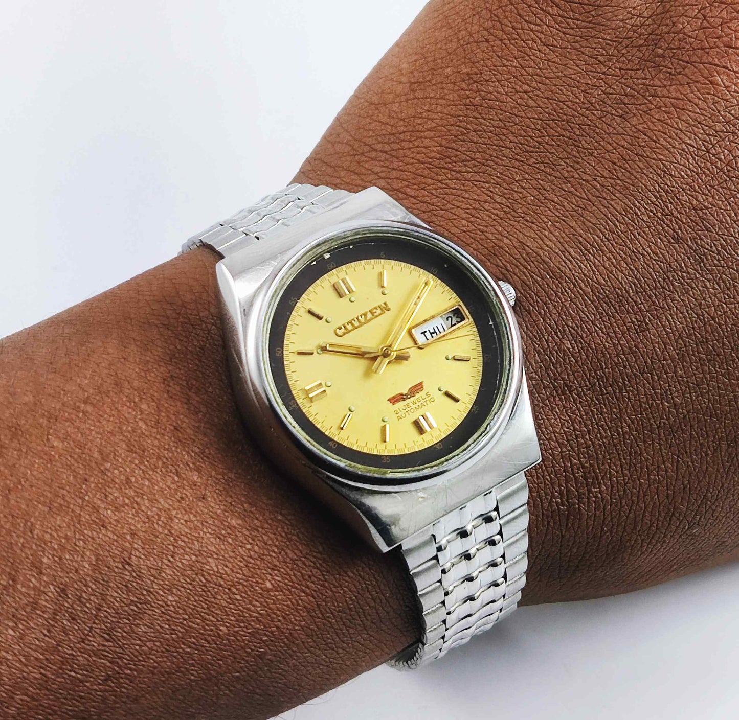 Citizen Golden Dial 21 Jewels Automatic 8200A Men's Watch Discover-Diamonds