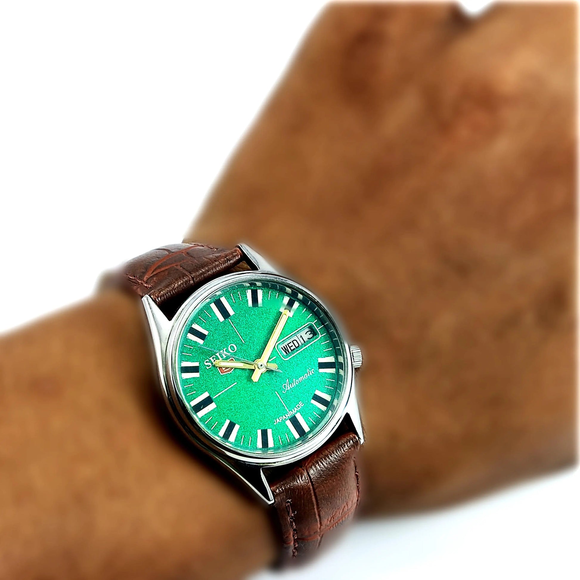 Seiko 5 Automatic-7009 Green Dial 17 Jewels Day Date Men's Wrist Mechanical Watch - Discover-Diamonds