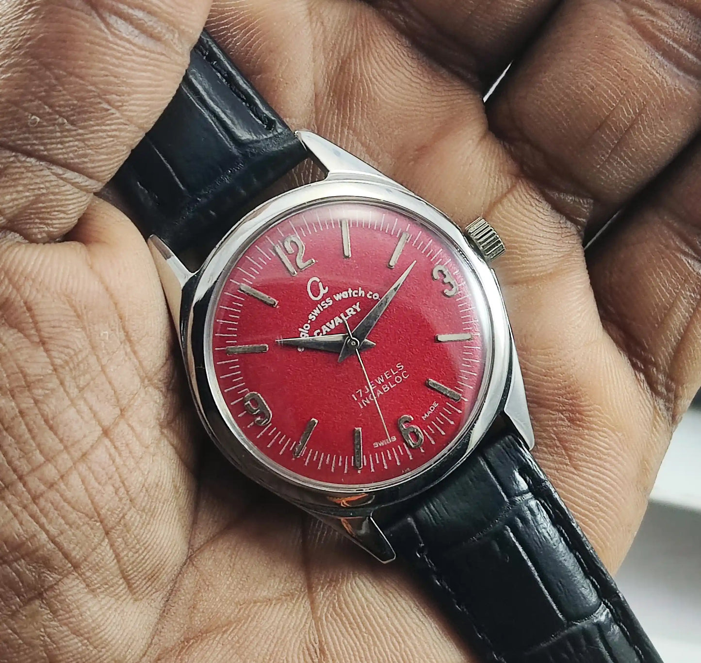 CAVALRY 17 Jewels Incabloc Red Dial Swiss Made Handwinding Discover-Diamonds