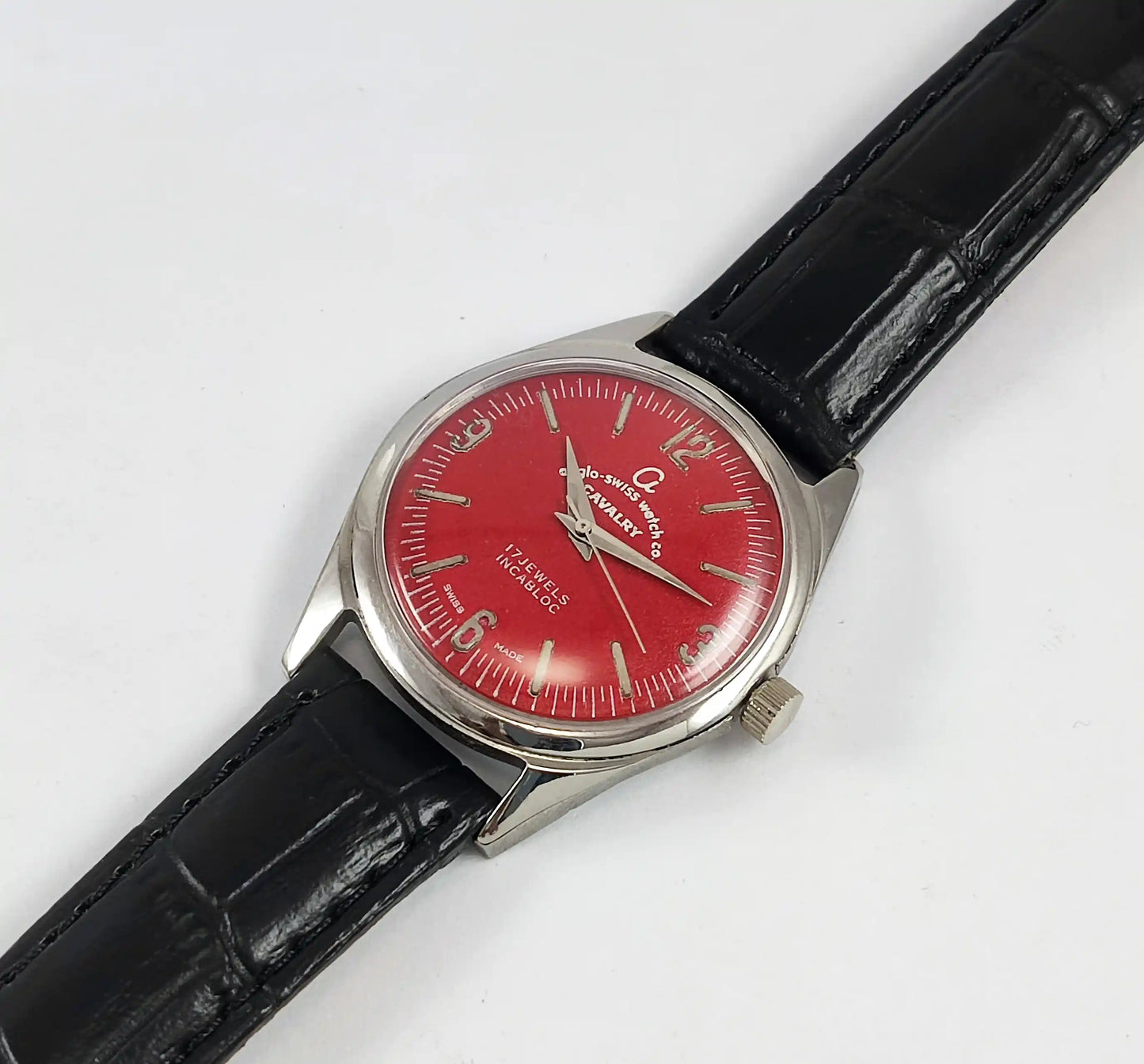 CAVALRY 17 Jewels Incabloc Red Dial Swiss Made Handwinding Discover-Diamonds