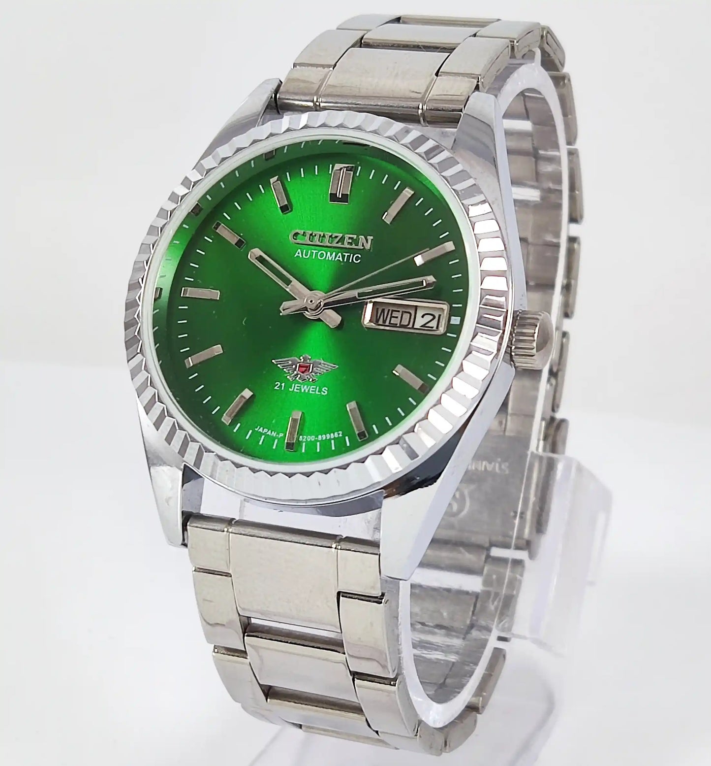 Citizen Automatic 8200A Green Dial 21 Jewels Day Date Automatic - Discover-Diamonds