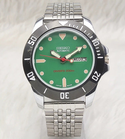 Seiko Automatic Green Dial Day Date 21 Jewels Rotating Bezel Men's Watch 6319A Discover-Diamonds Physical