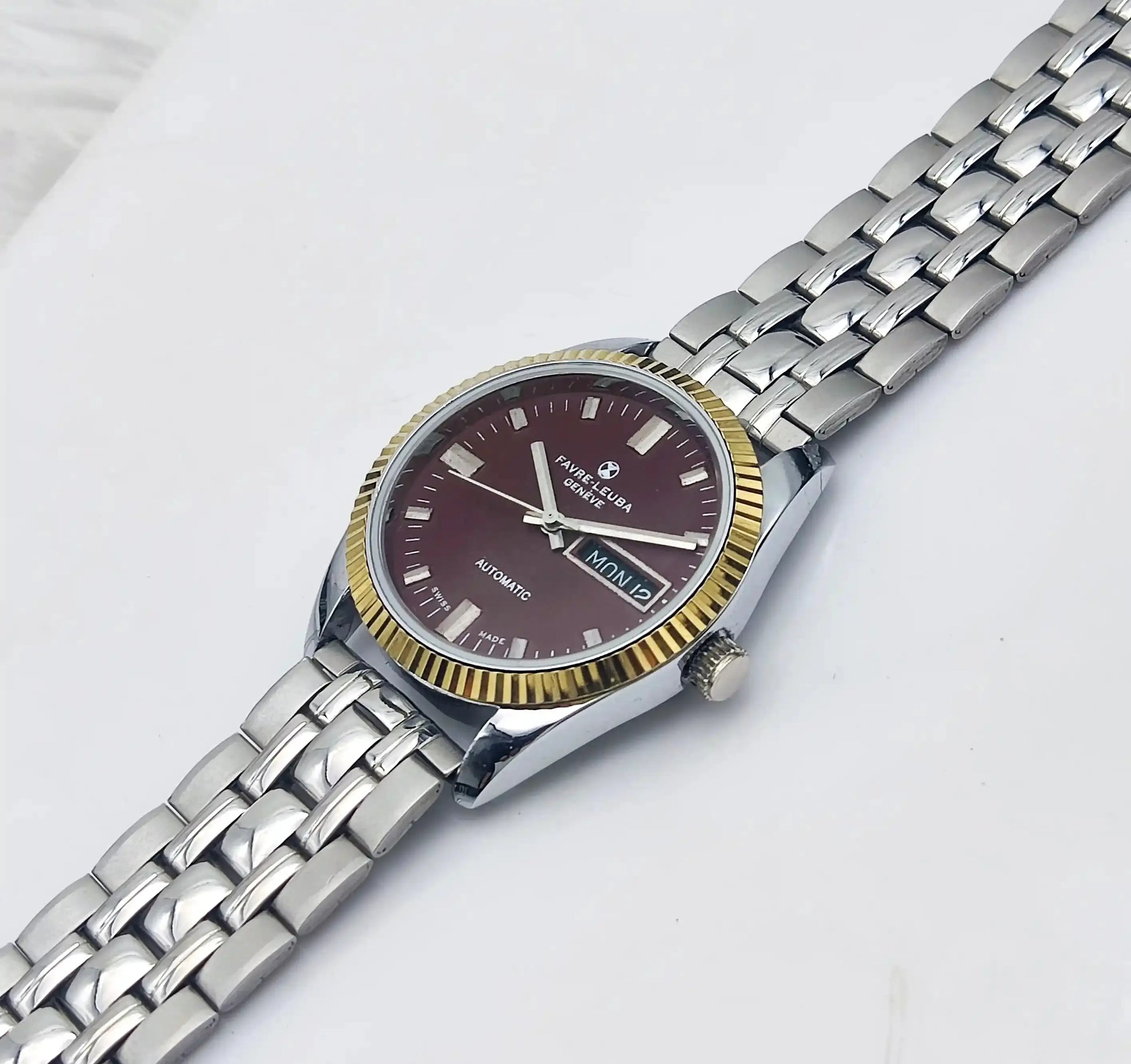 Favre Leuba Geneve Automatic 2066 Day Date Maroon Dial 17 Jewels - Discover-Diamonds