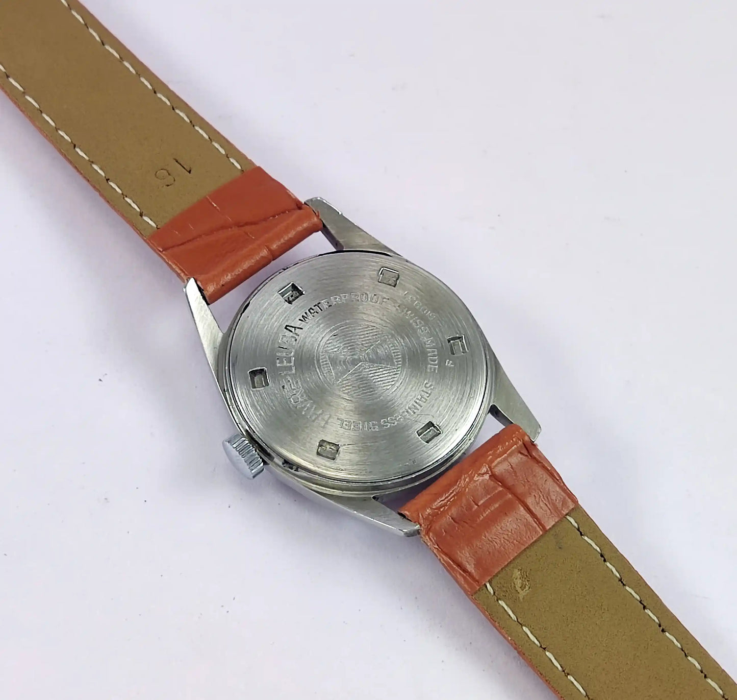 Favre Leuba Geneve Sea King Red Dial Women's Wrist Watch 101 Discover-Diamonds