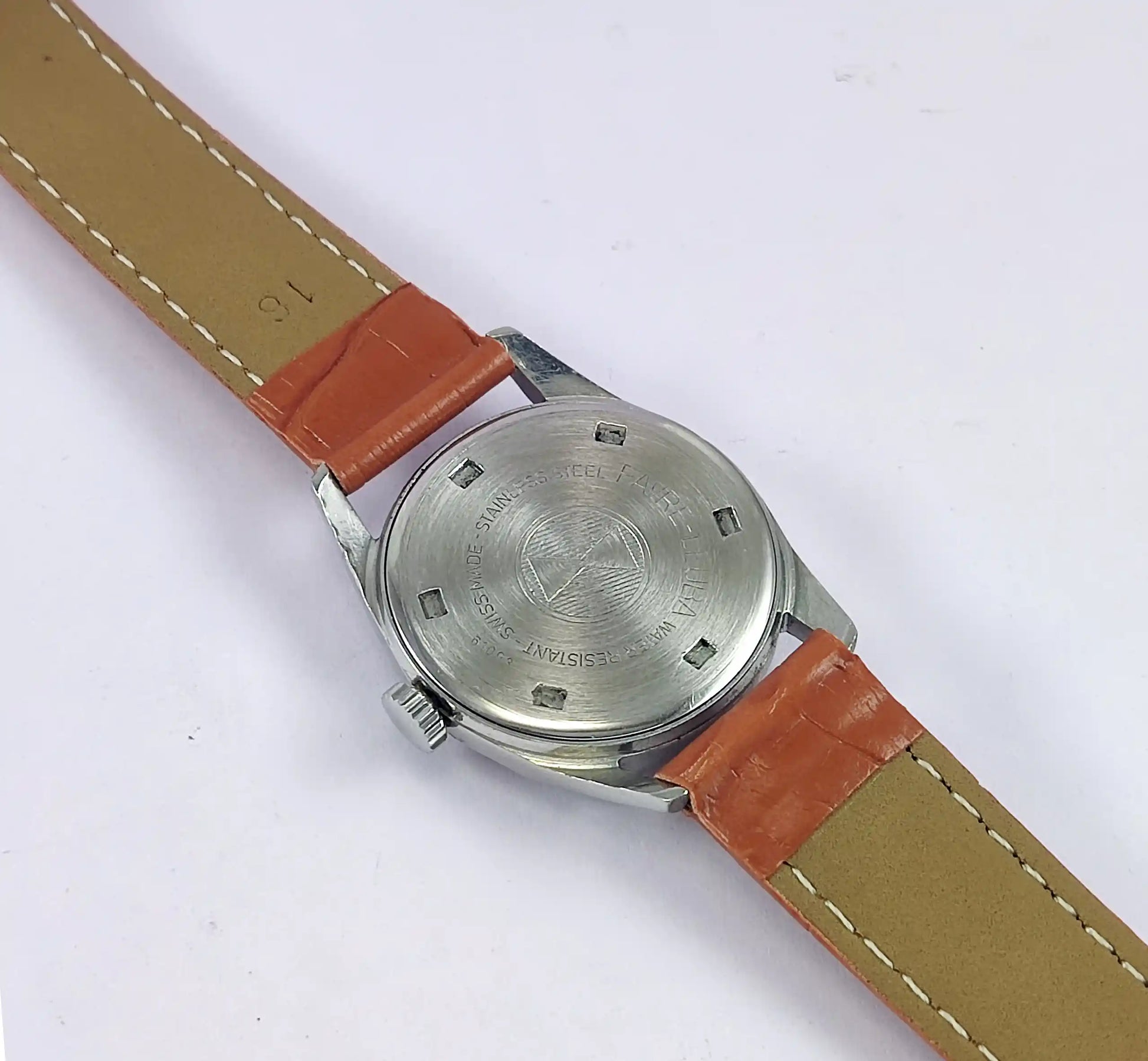 Favre Leuba Geneve Sea King Red Dial Women's Watch 101 Discover-Diamonds