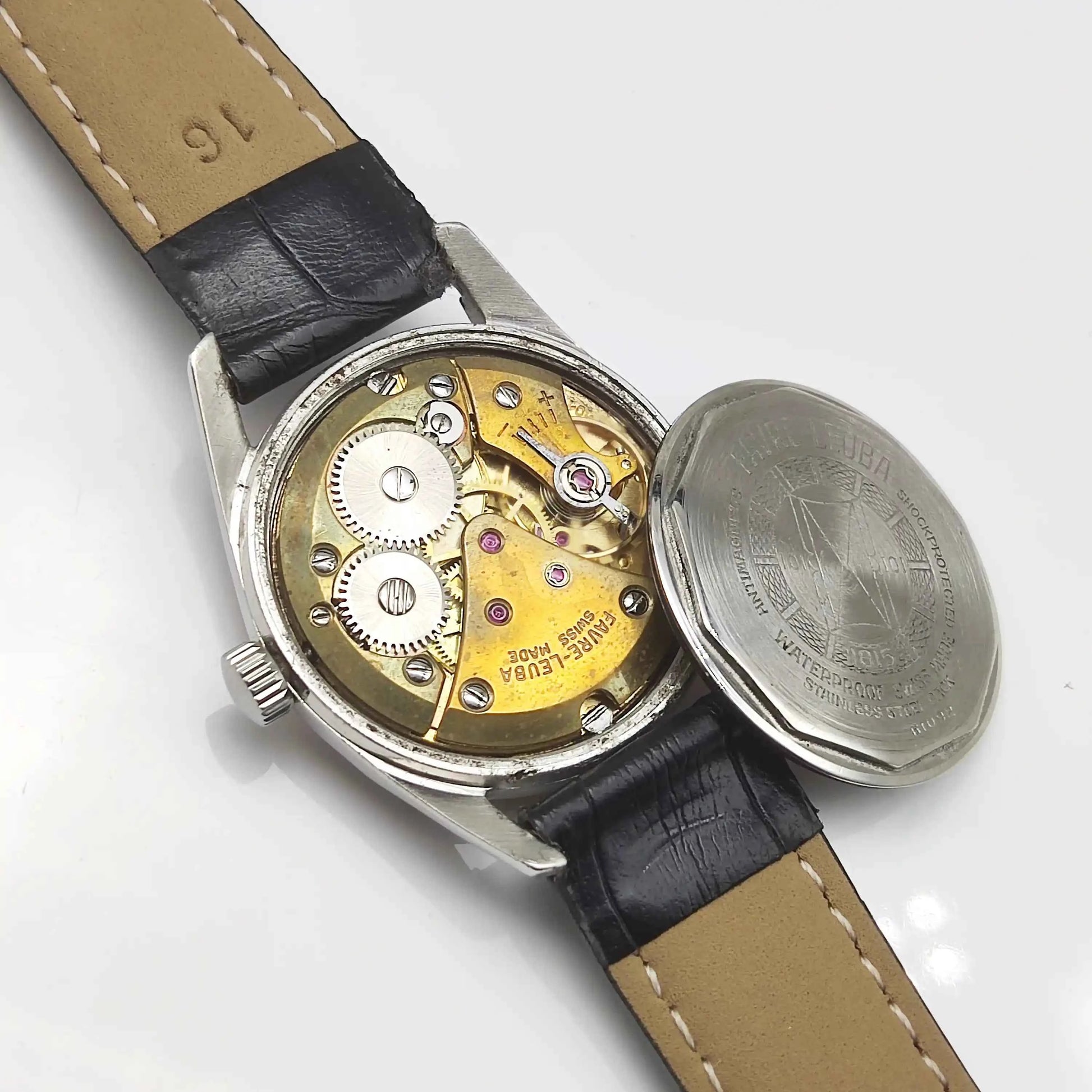 Favre Leuba Geneve Seaking 17 Jewels Red Dial with English Numerals