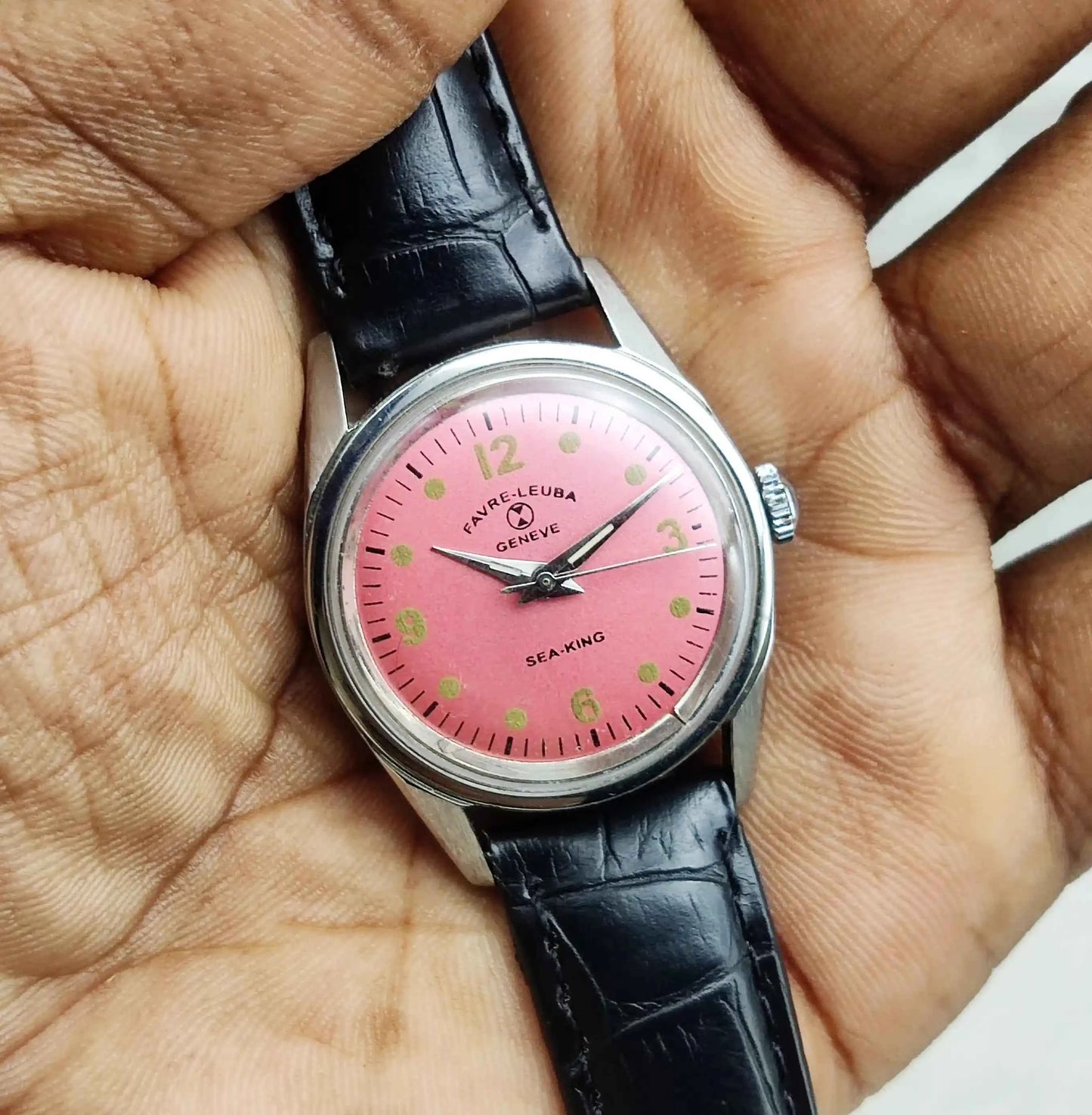 Favre Leuba Seaking Pink Dial 17 Jewels with Dotted Indices