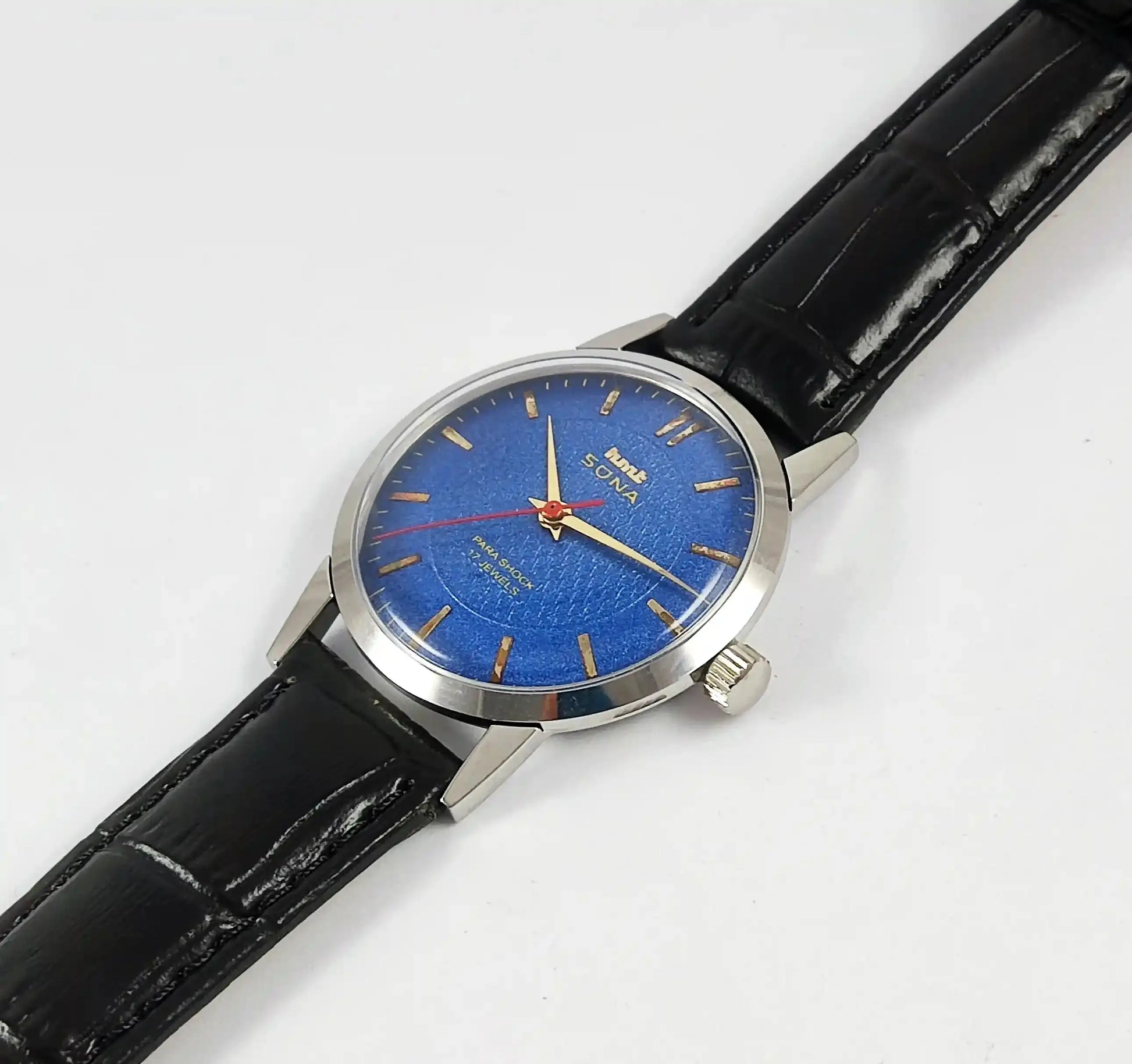 HMT Blue Sona Para Shock 17 Jewels Handwinding Watch Discover-Diamonds Physical